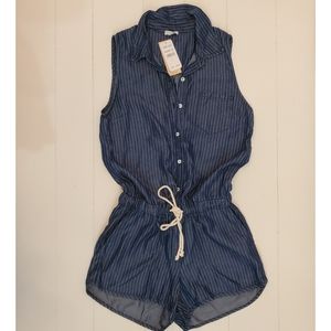 🖤 Splendid Chambray Romper  Blue and White Small